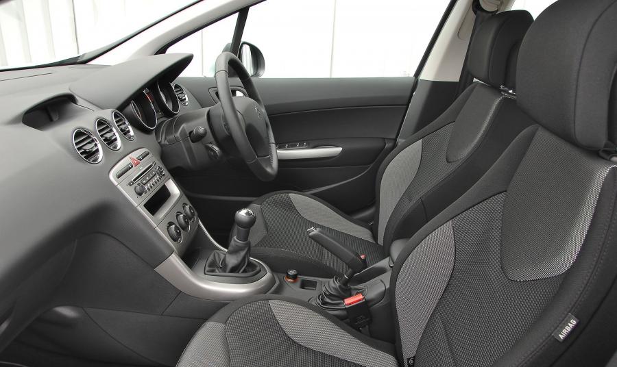 Peugeot 308 2007 года  (фото 20 из 125)